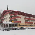 Отель Jufa Altenmarkt-zauchensee