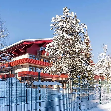 Jufa Altenmarkt-zauchensee Hotel 3*